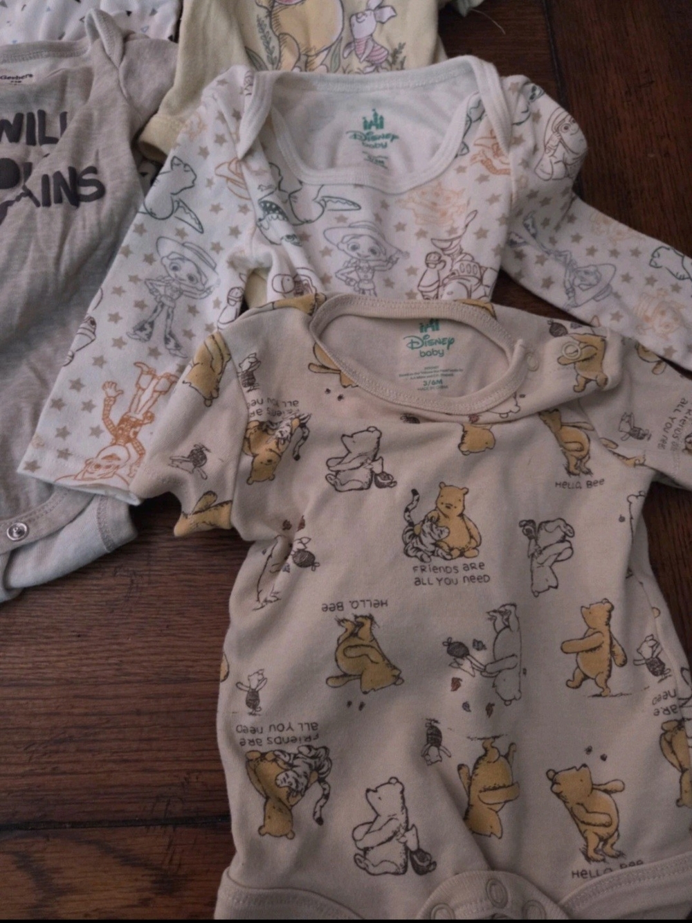 13 Piece Gerber & Disney Lot NB To 3mnths & 3-6mnths- Basically New. - Picture 7 of 11